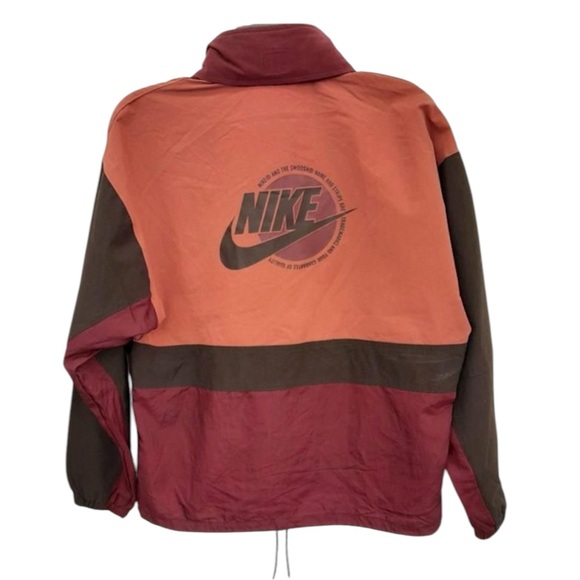 Nike Sports Utility Graphic Women’s Extra Small Quarter Zip in Burgundy NWT - Picture 7 of 7